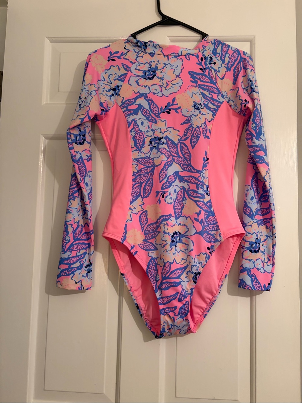 Lilly Pulitzer Wynton rashguard new with tags